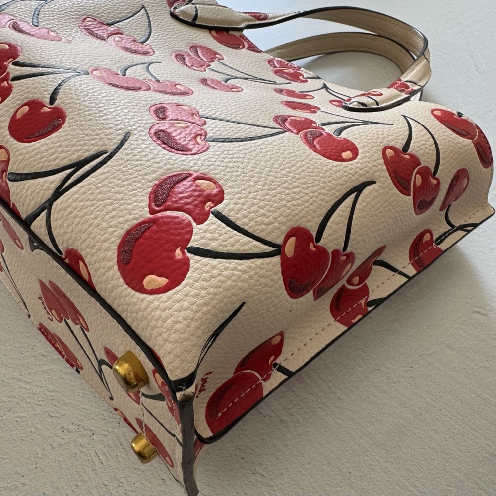 Coach Willow Tote Bag 24 With Cherry Print Crossbody Shoulder Bag - Picture 9 of 12